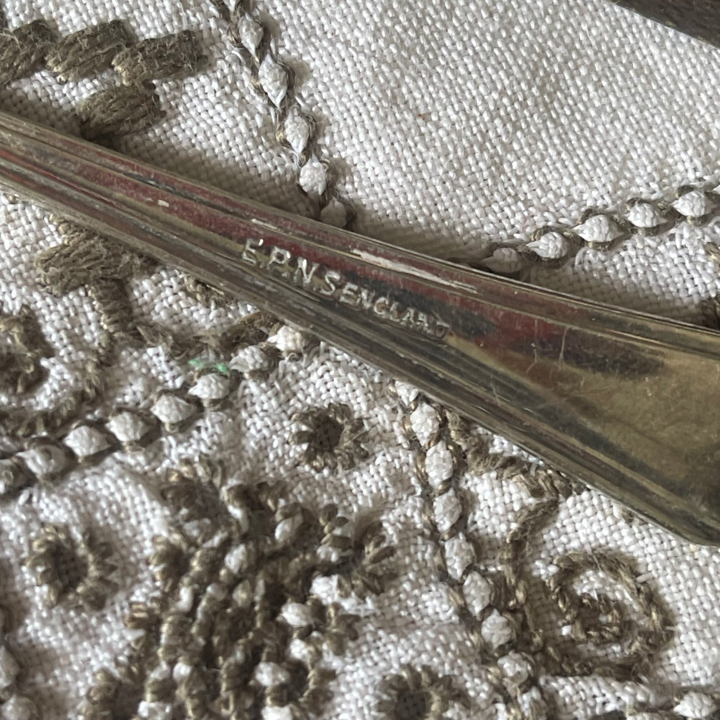 Boxed Set of Six EPNS Dessert Spoons — England