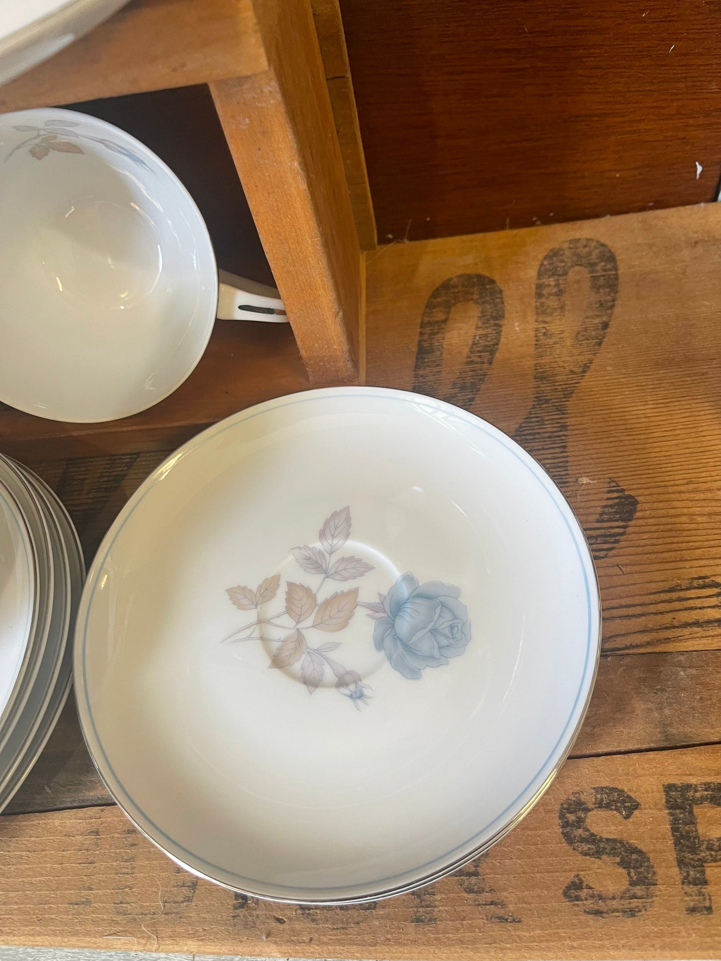 Four ’Alice Blue’ by Sango Japan CUP/SAUCER Trios Quality BONE CHINA blue roses