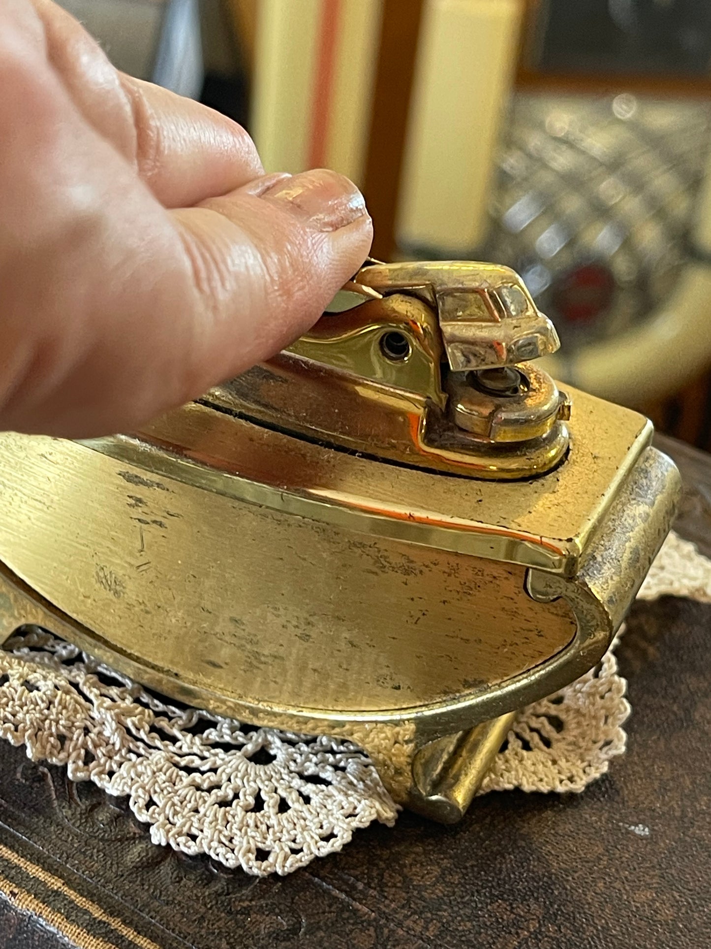 Vintage Ronson Brass Table Lighter (Made in England, 1950s–60s)