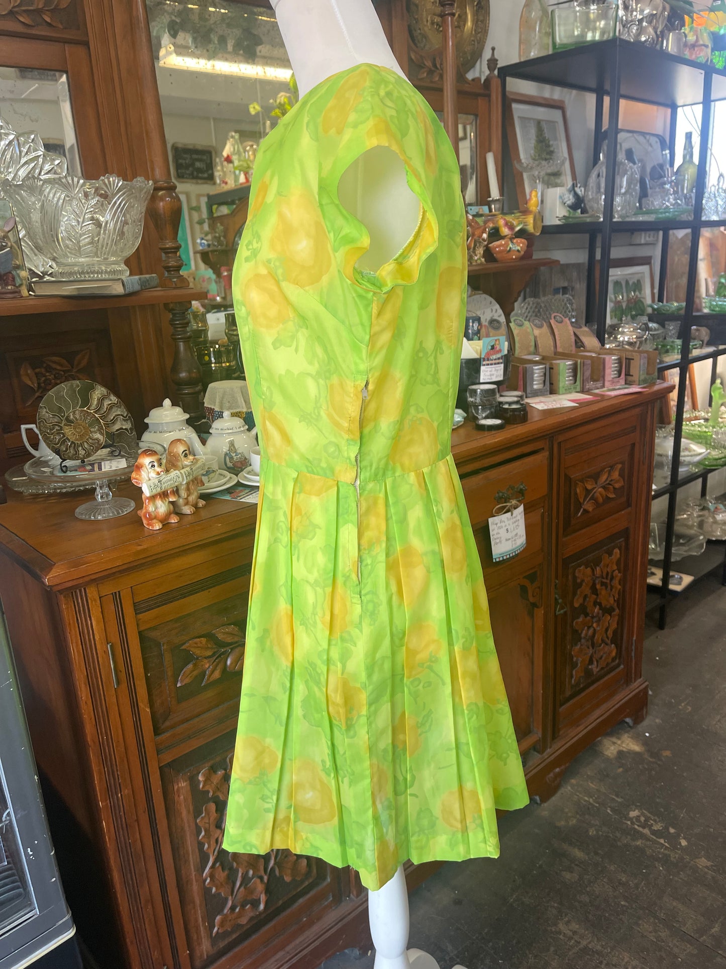 Vintage 1960s lime green dress by Alfred Bock Sydney size 12 104cm Bust