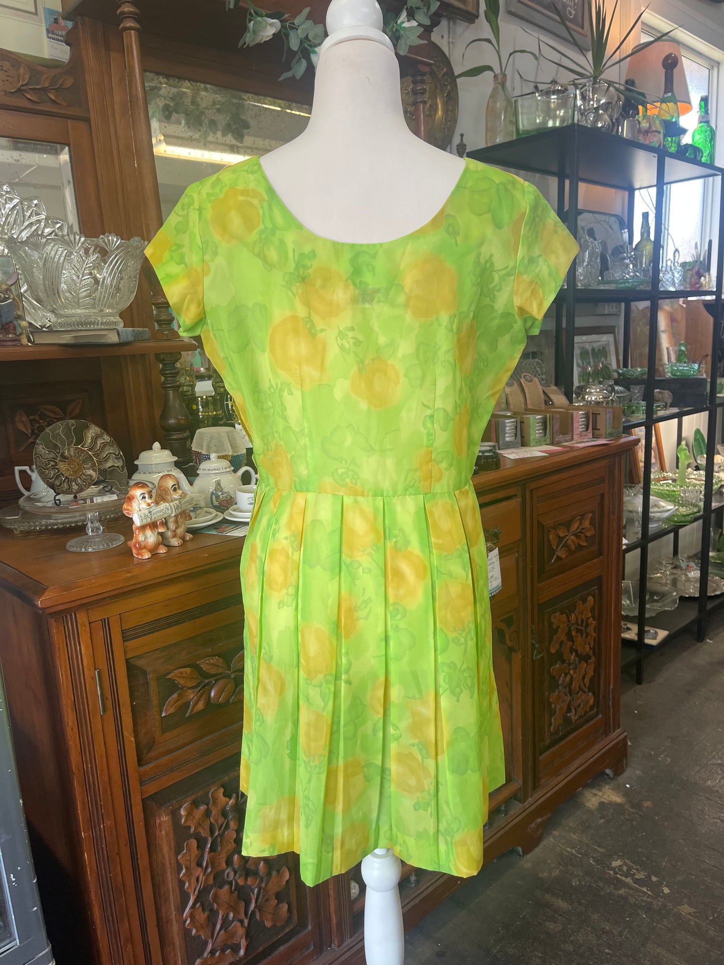 Vintage 1960s lime green dress by Alfred Bock Sydney size 12 104cm Bust