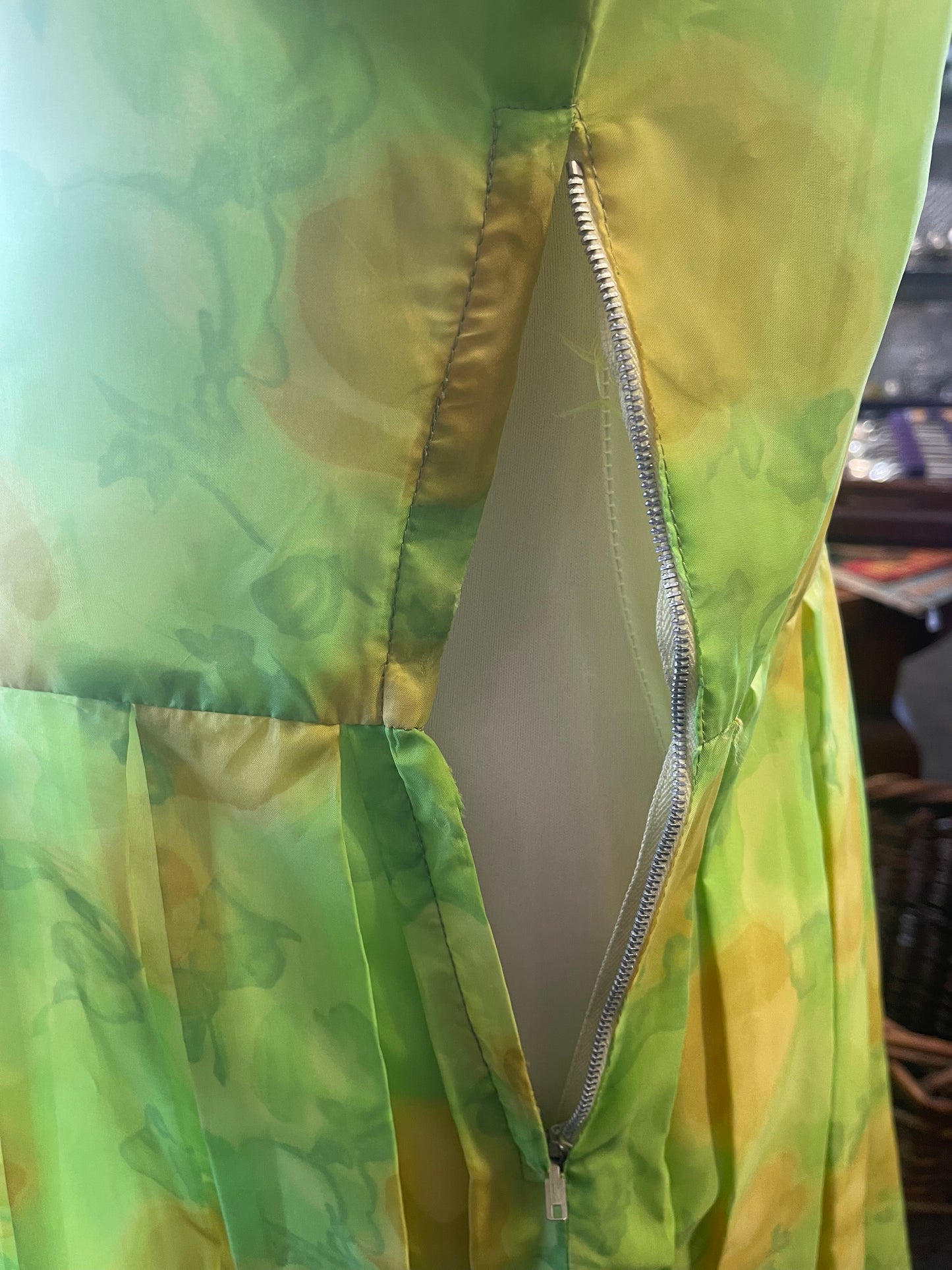 Vintage 1960s lime green dress by Alfred Bock Sydney size 12 104cm Bust