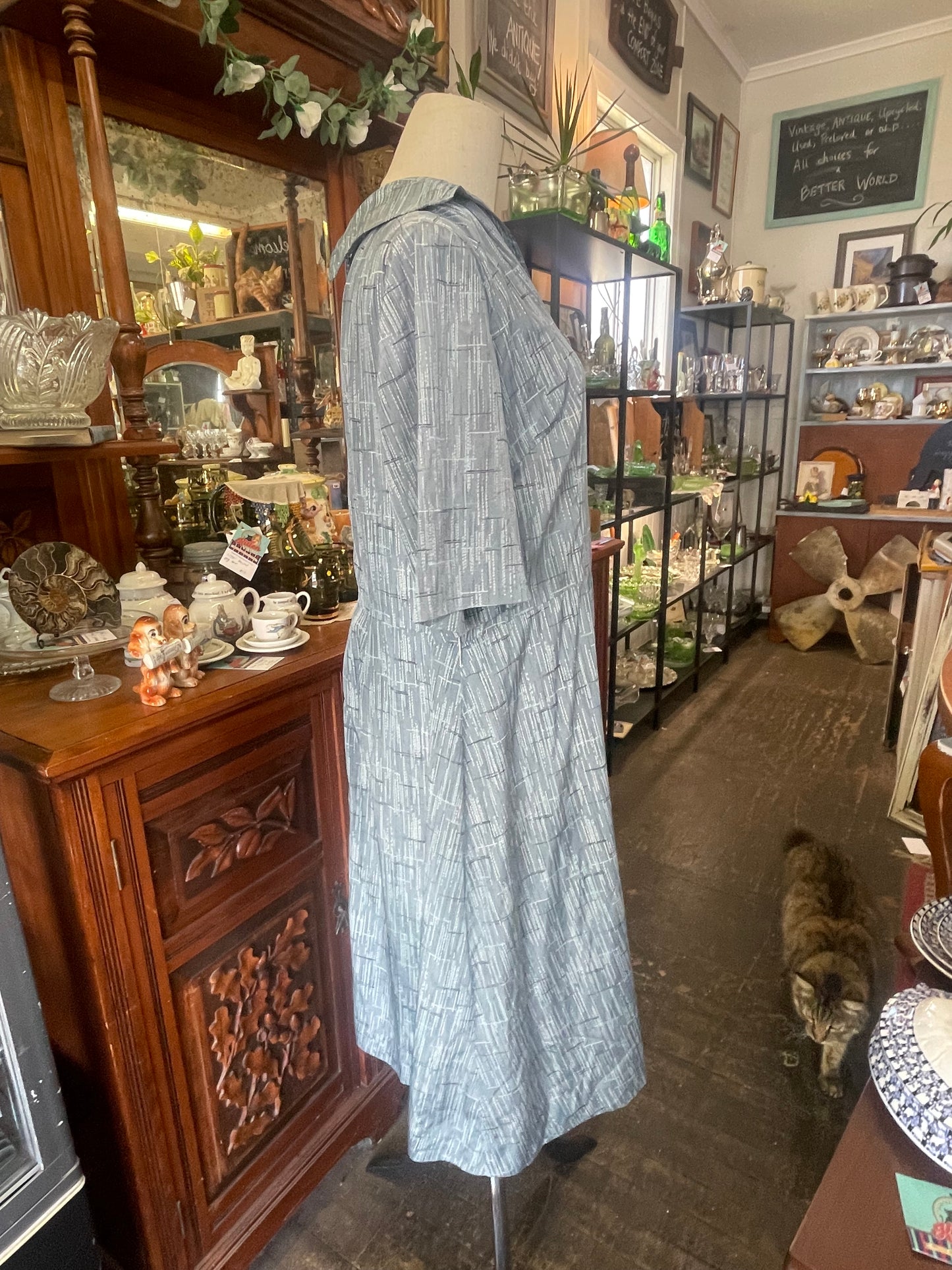 Vintage 60s 70s grey blue satin short sleeve dress size 16 104cm Bust