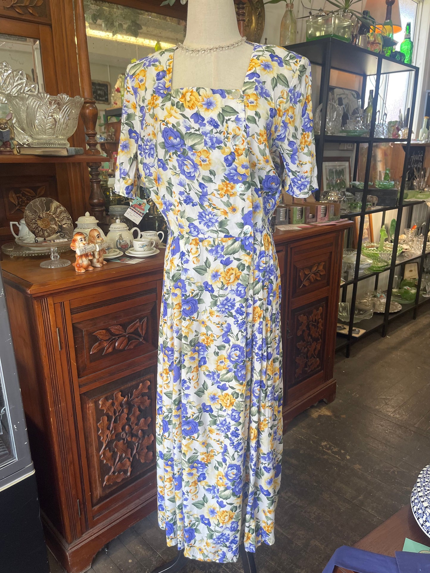 Vintage 1980s floral maxi day dress size 12 by Katie’s Australia