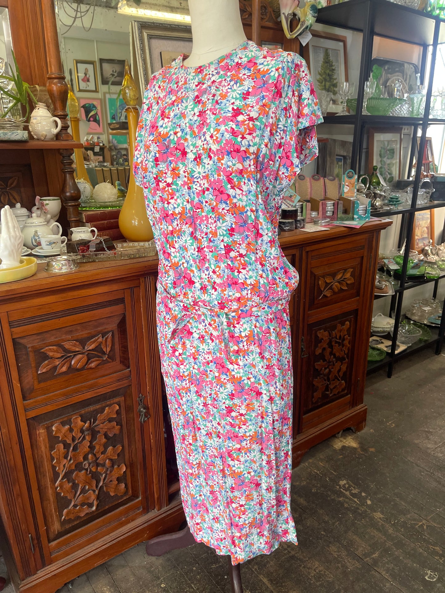 Vintage 80s does 30s silky floral dress by Mark Two, size 10-12