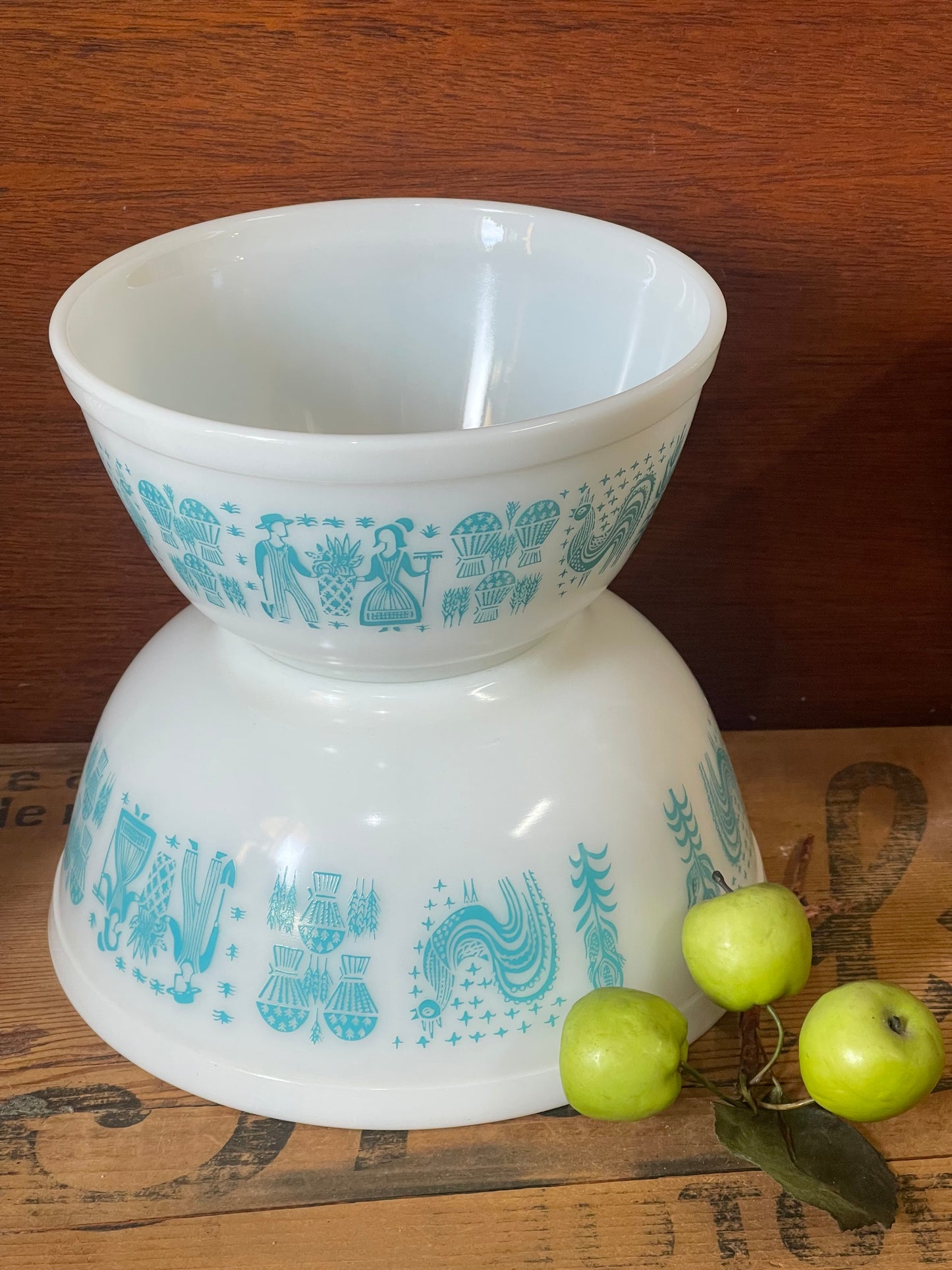 VINTAGE Blue And White Pyrex “Amish Butterprint” Mixing Bowls Set of TWO (2)