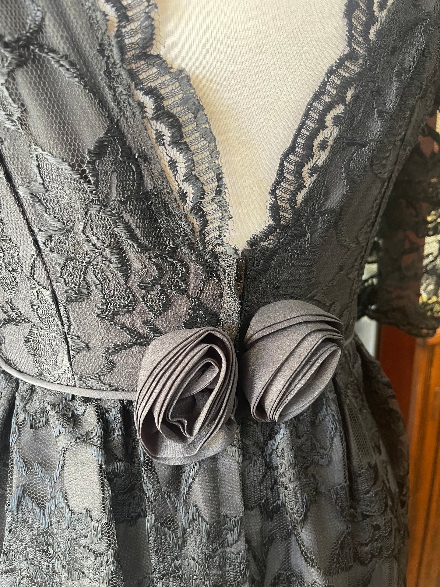 Vintage 1980s black lace cocktail dress size 8 86cm Bust