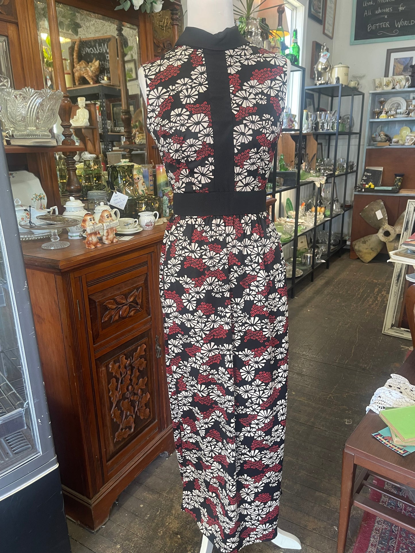 Vintage 60s or 70s black red jersey tunic style dress with slits size 8-10
