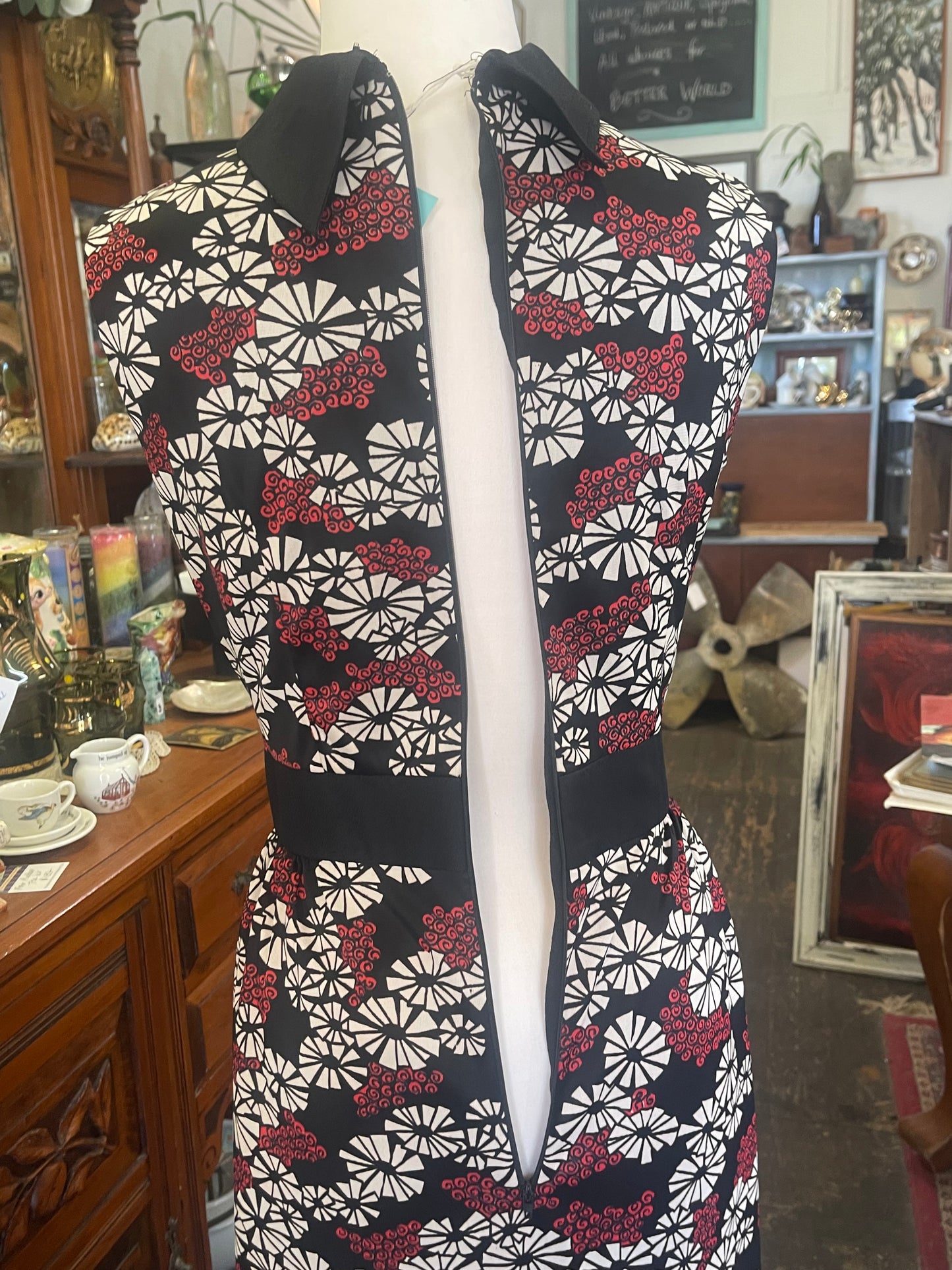 Vintage 60s or 70s black red jersey tunic style dress with slits size 8-10