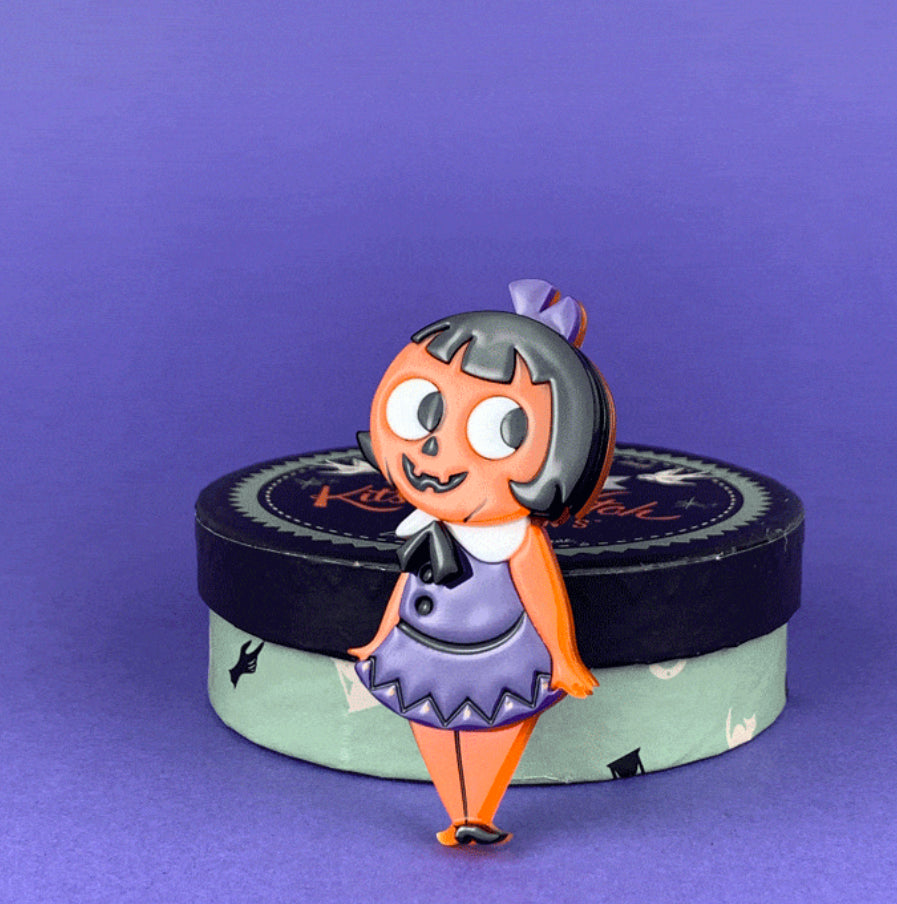 Eerie Eve Brooch (2020) by Stephanie Buscema and Erstwilder