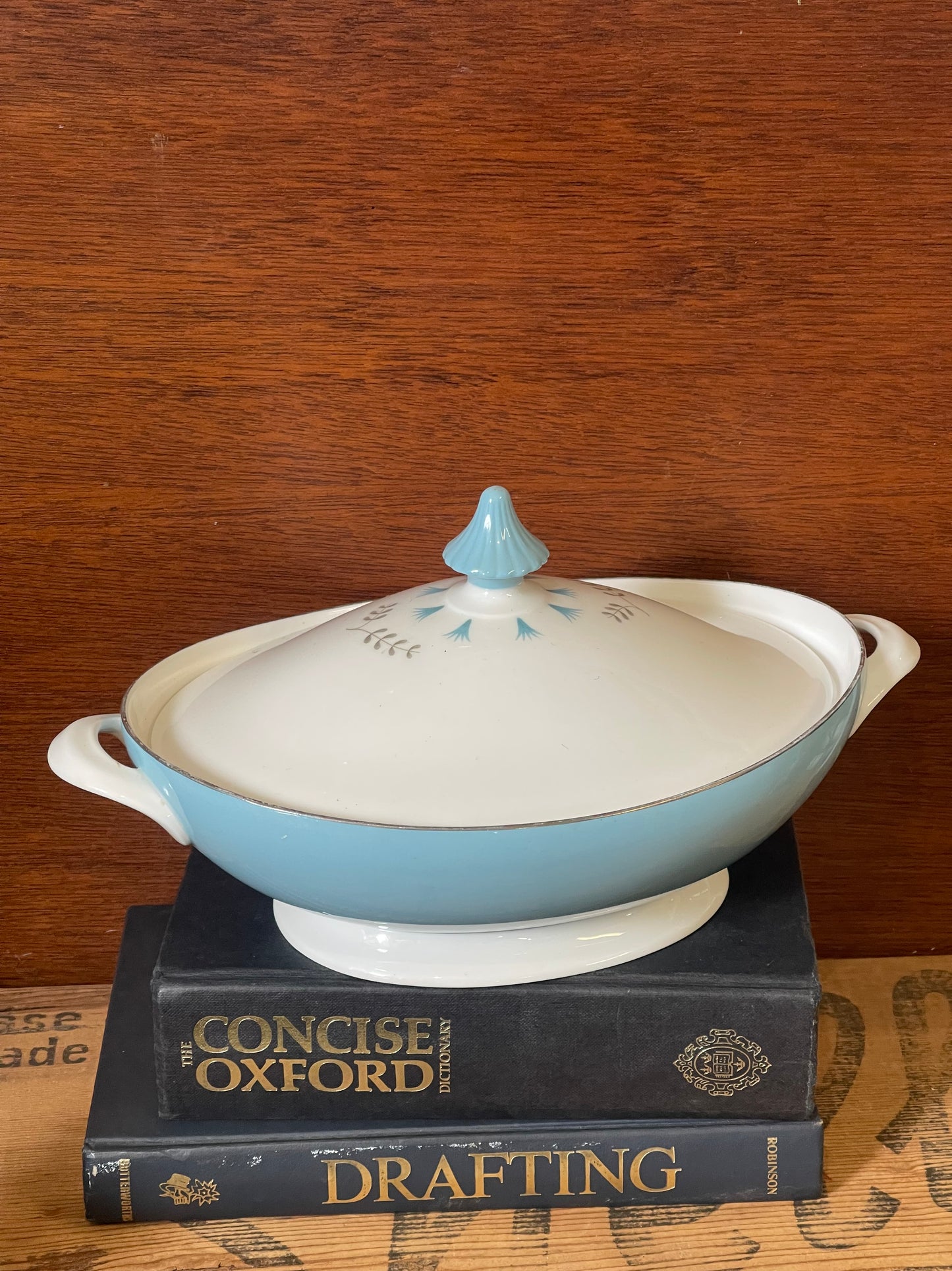 Royal Doulton - ‘Caprice’ Vegetable Tureen with Lid