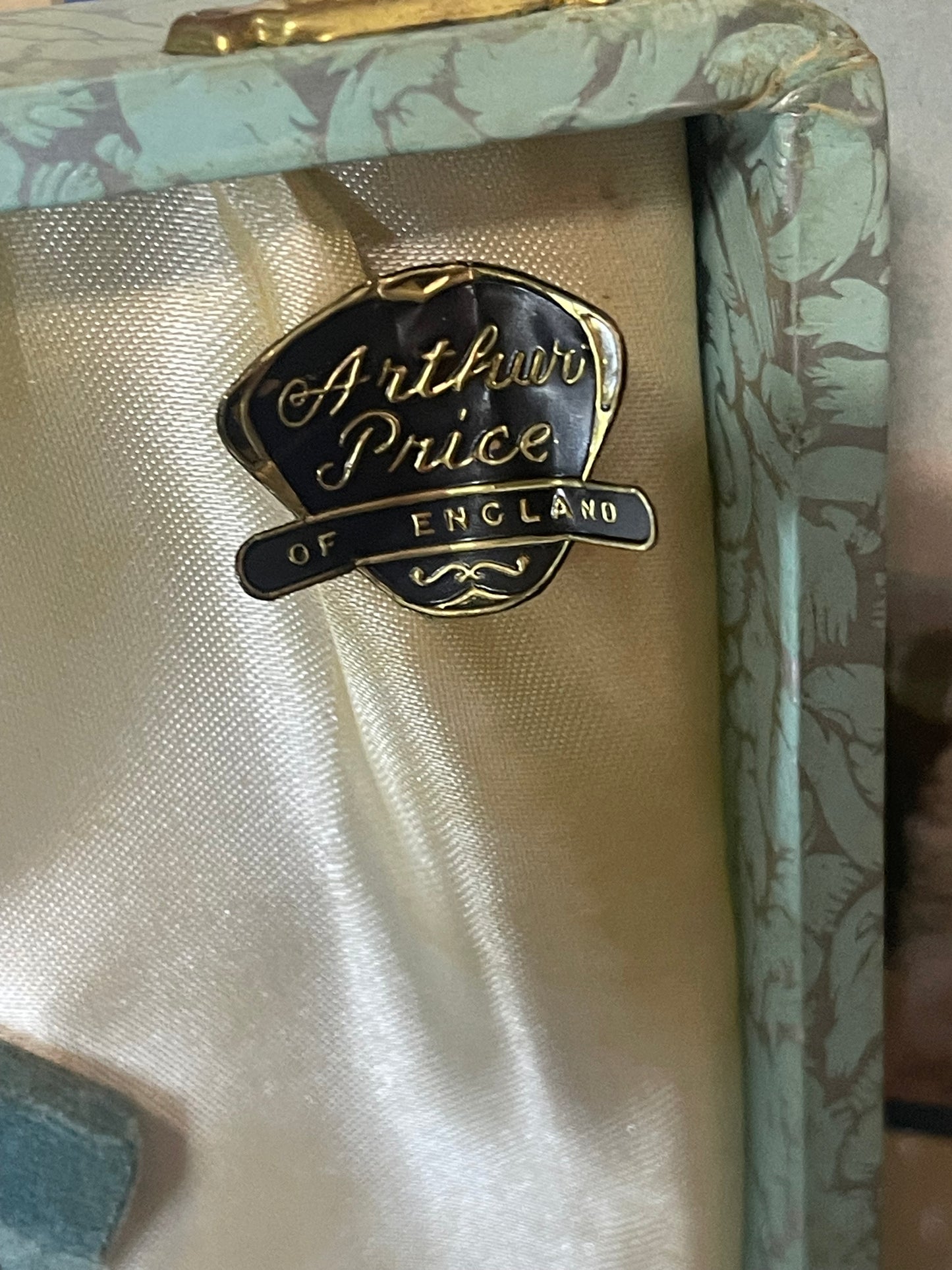 Vintage Arthur Price set of cake forks and server