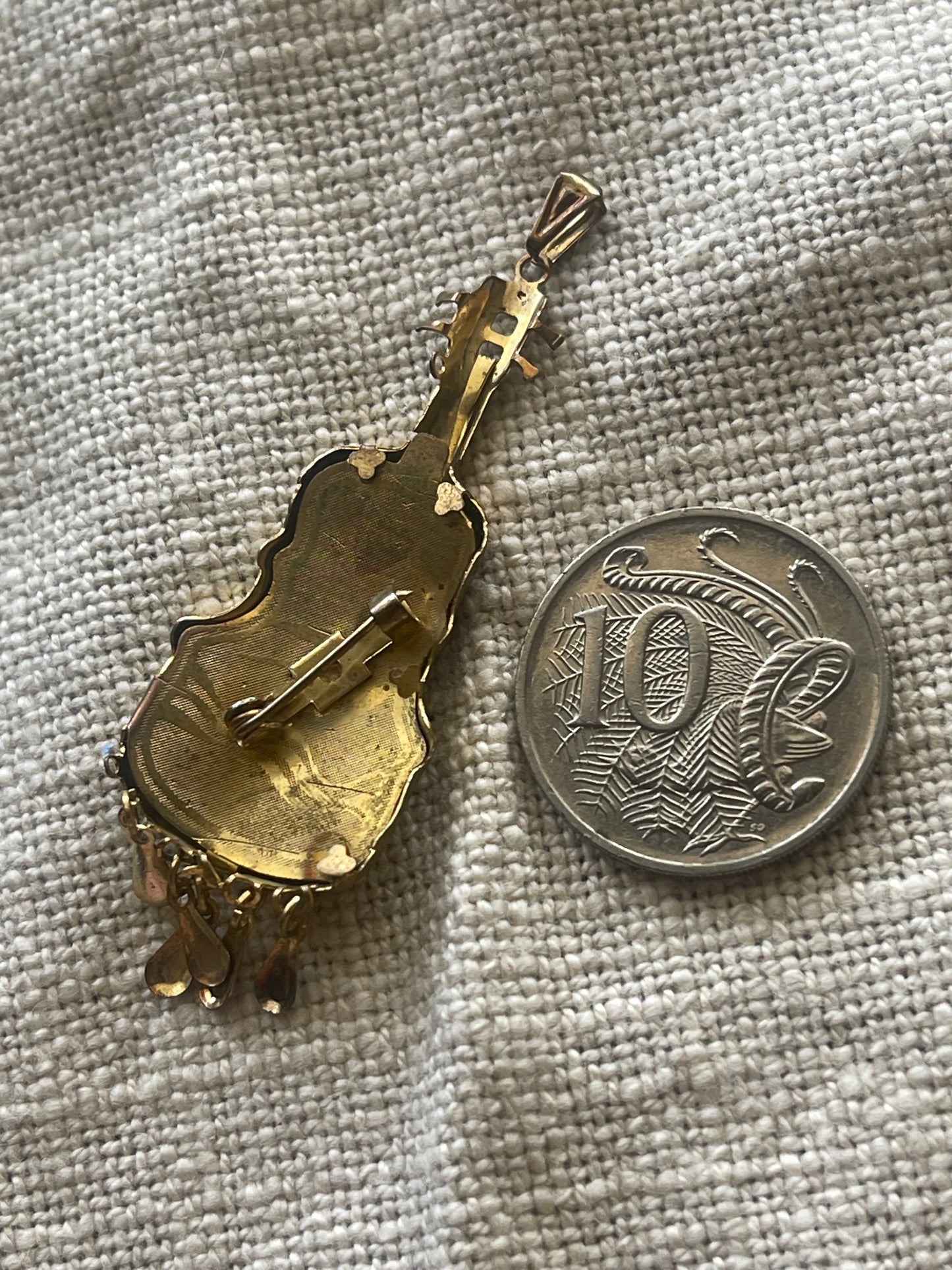 Vintage Violin Brooch / Pendant – Gold Tone with Rhinestone Detail