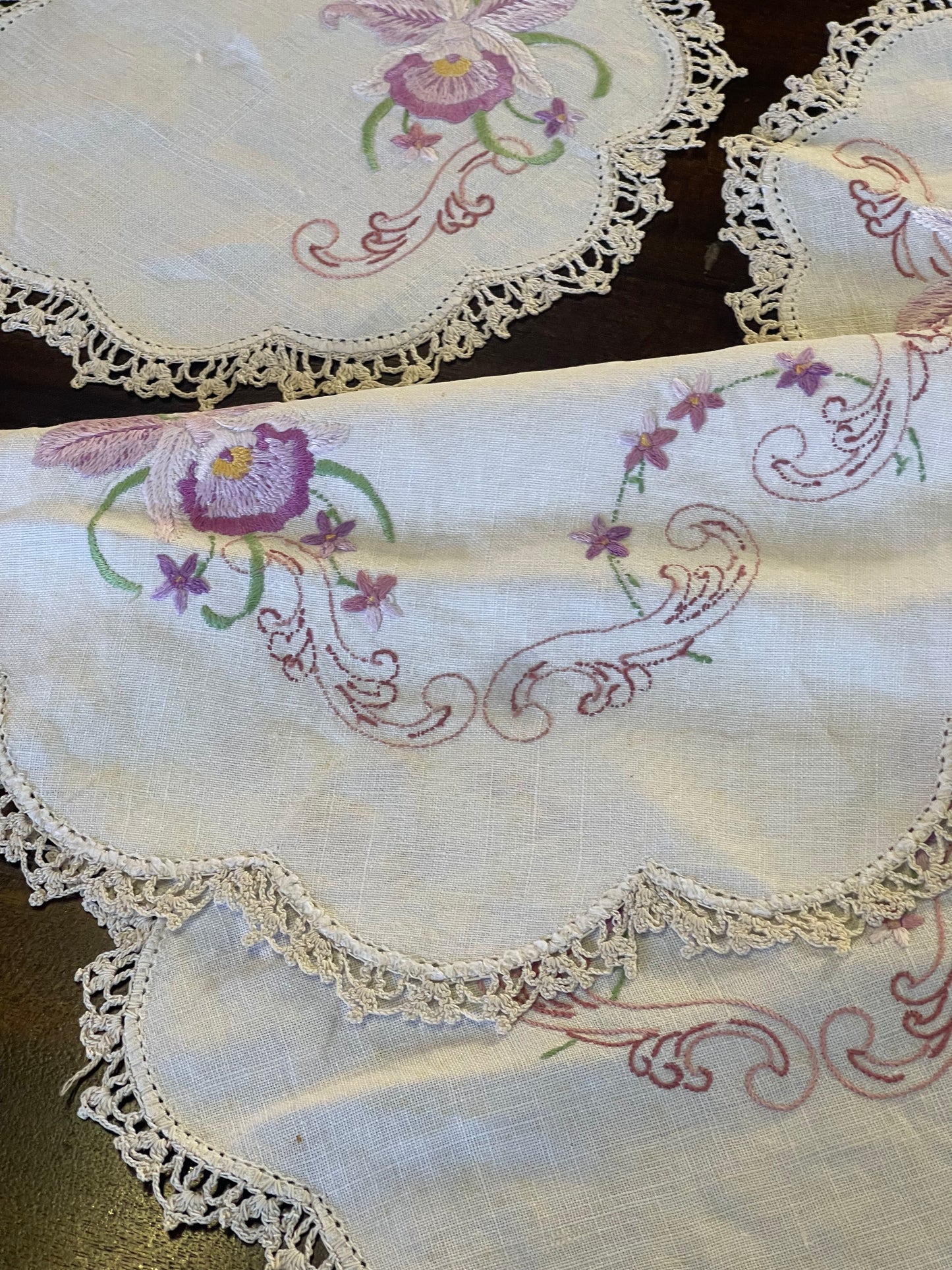 Vintage Hand-Embroidered Linen Doily Set with Orchid Motif & Crochet Lace