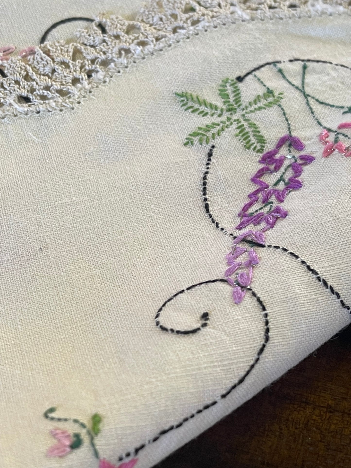 Vintage Hand-Embroidered Linen Doily Set with Crochet Edging