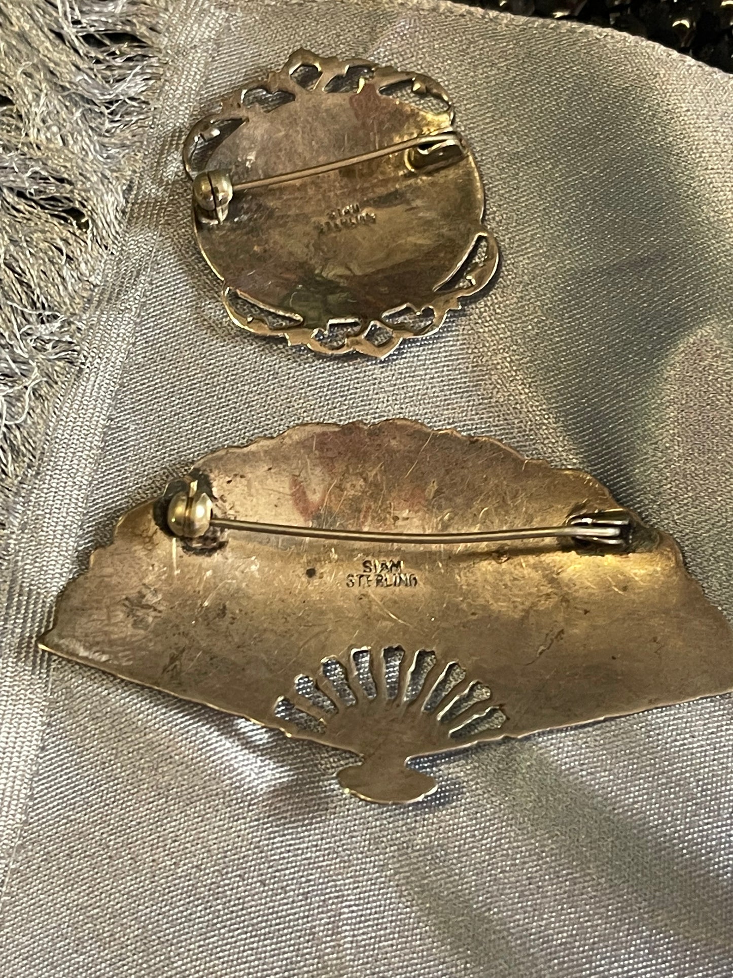 Pair of Vintage Siam Sterling Silver Niello Brooches – Fan & Round
