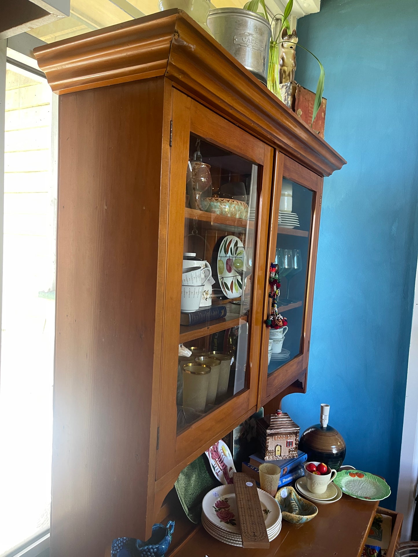 Antique 1900 solid Pine kitchen hutch with door