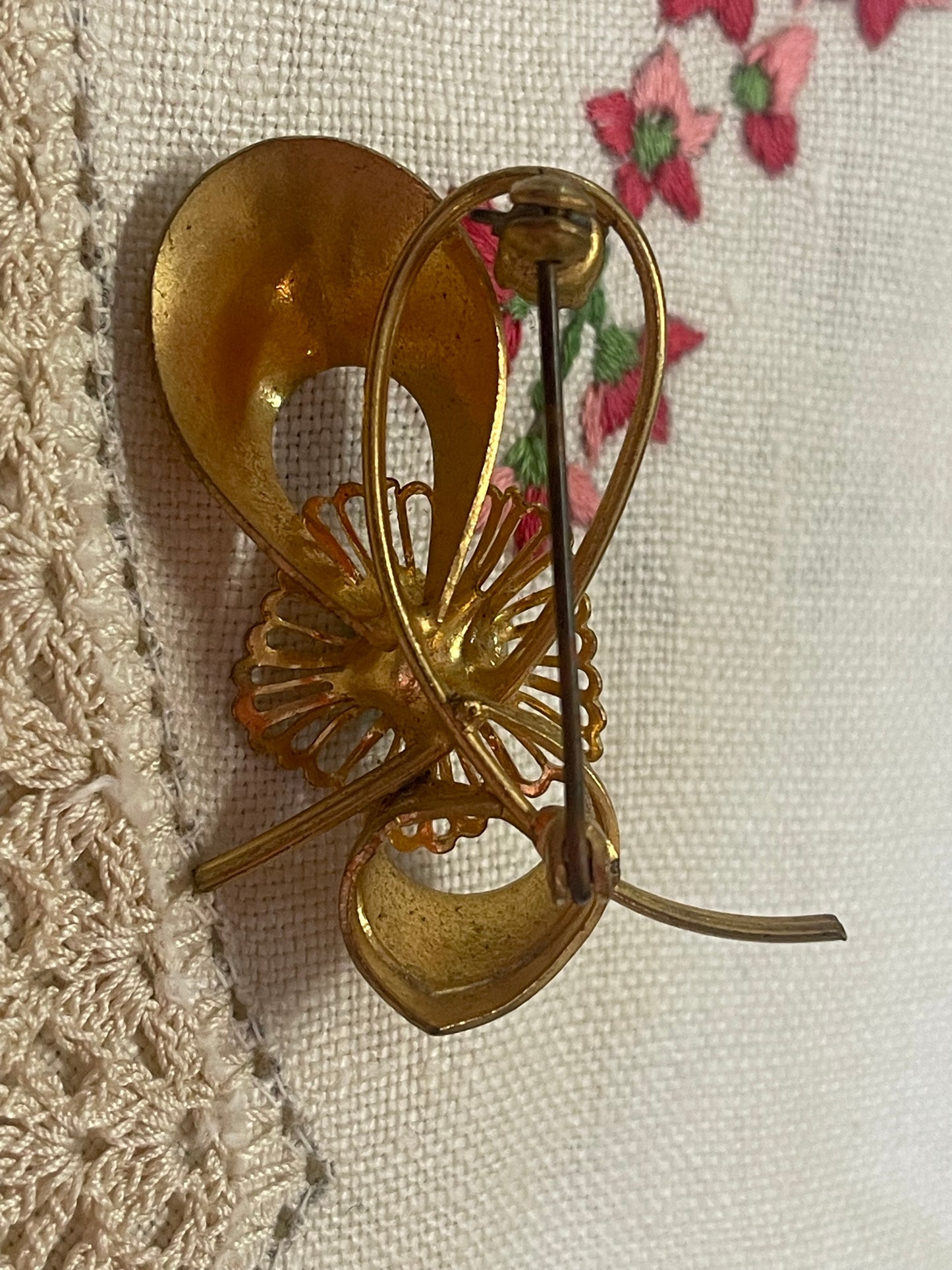 Vintage Mid-Century Floral Brooch with Green Glass Cabochon