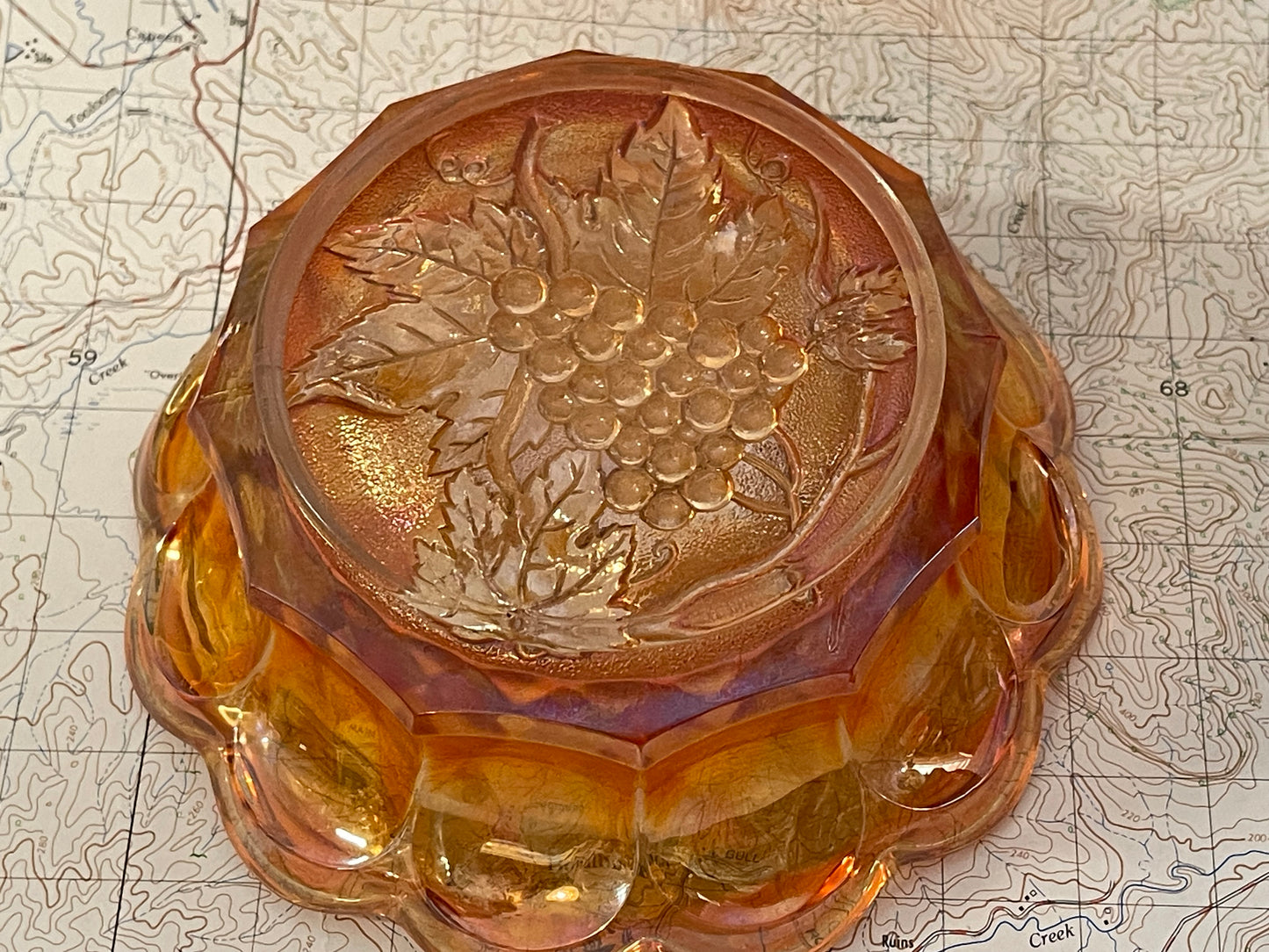 Vintage Marigold Carnival Glass Bowl with Grape & Leaf Pattern – 15cm