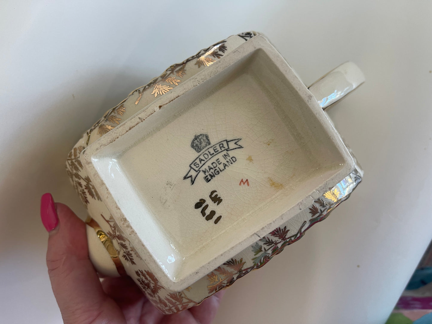 Vintage 1930s Sadler Barrel Tea Pot with Country Tavern Scene