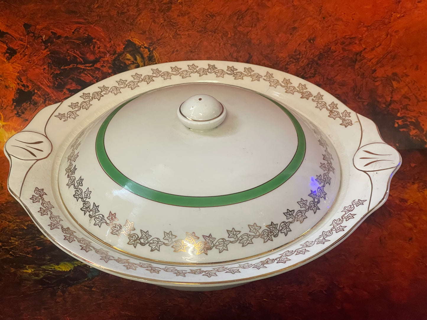 Barratt’s of Staffordshire - cream and green Vegetable Tureen with Lid