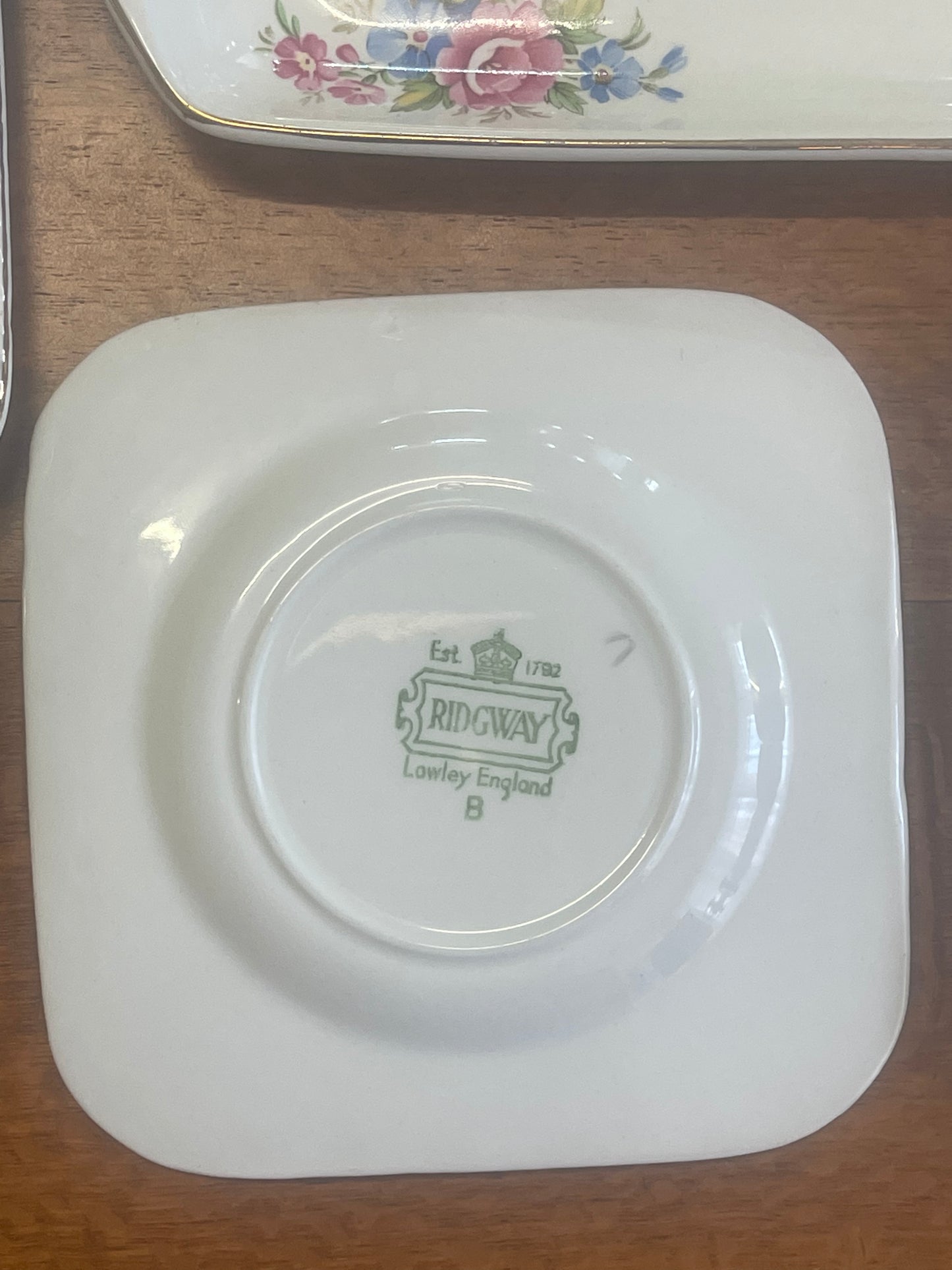 Ridgway Staffordshire set of sandwich plates from 1940s England