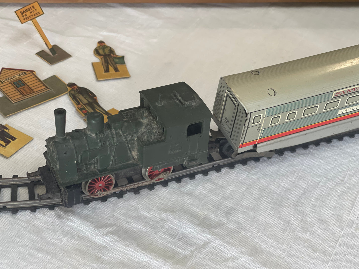 Vintage Santa Fe freight train Battery Japan Tin Toy Train with track