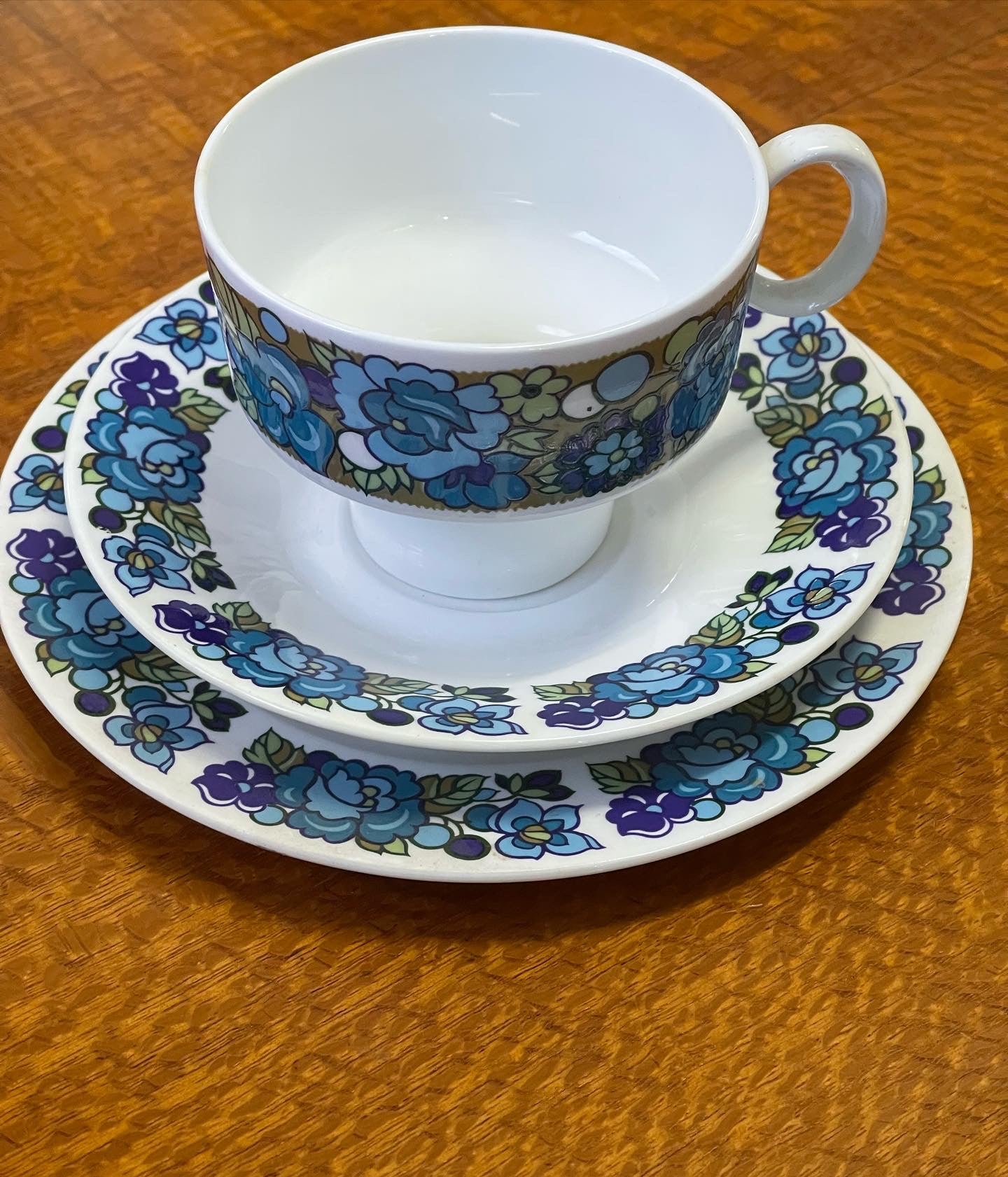 Funky 70s china trio ‘Amanda’ by Ridgeway England