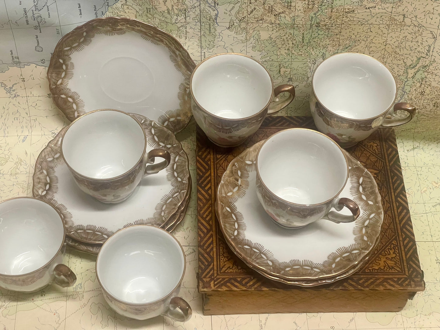Victoria Fine China – Set of Six Small Teacups / Espresso Cups