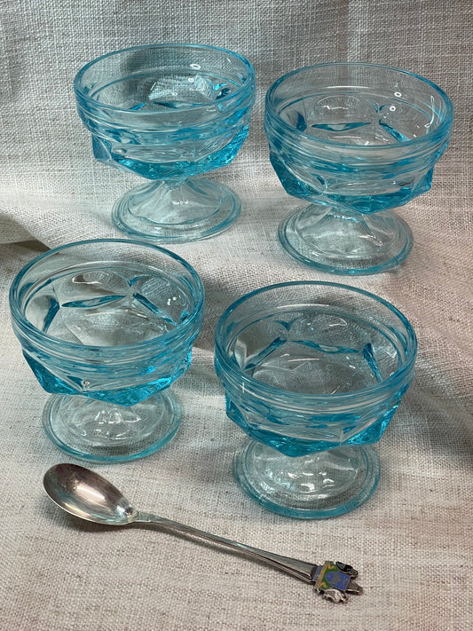 Anchor Hocking Aqua Dessert Bowls on Pedestal Feet (Set of 4)
