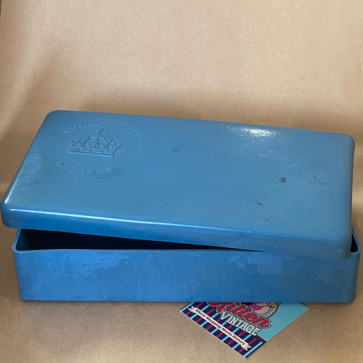 Vintage blue BAKELITE 1949 ROYAL VISIT NEW ZEALAND BOX