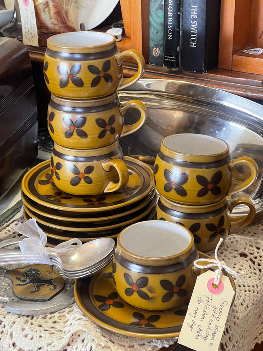 Vintage Noritake “Flower Time” Stoneware Cup & Saucer Set – 1970s Japan (Set of Six)