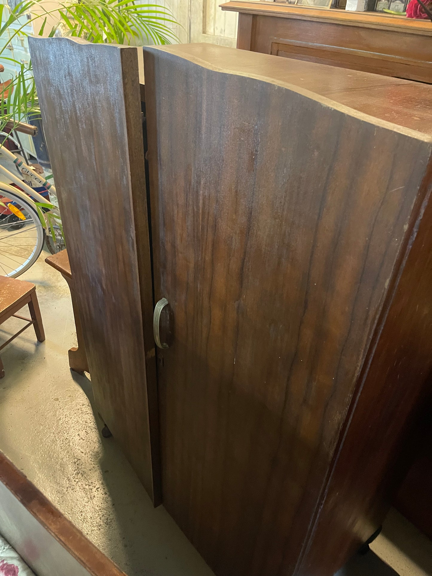 Art Deco Waterfall Bedroom Suite – c.1935–1945