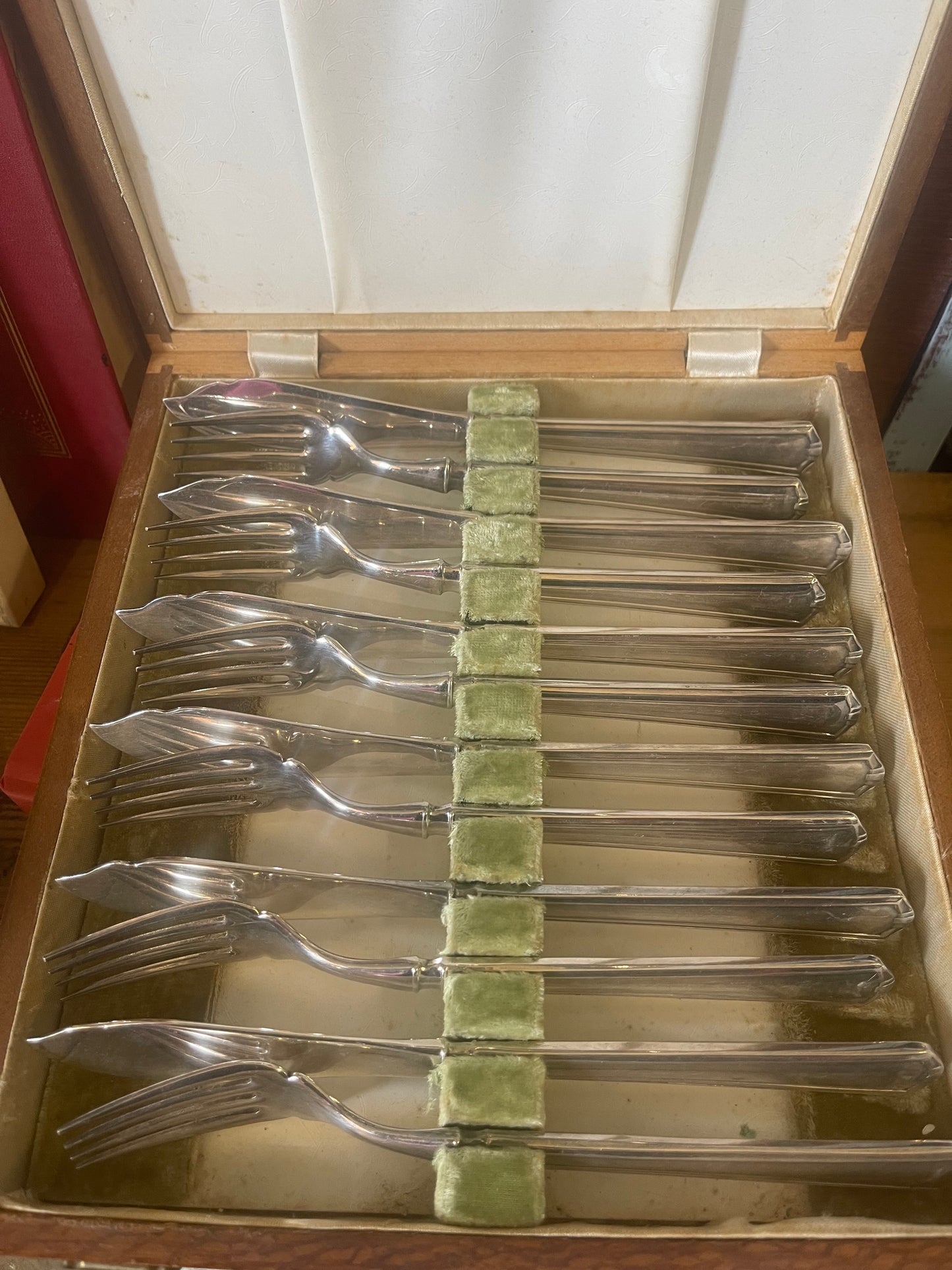 Vintage silverplate Fish cutlery Knife and fork set Delphic by Grosvenor