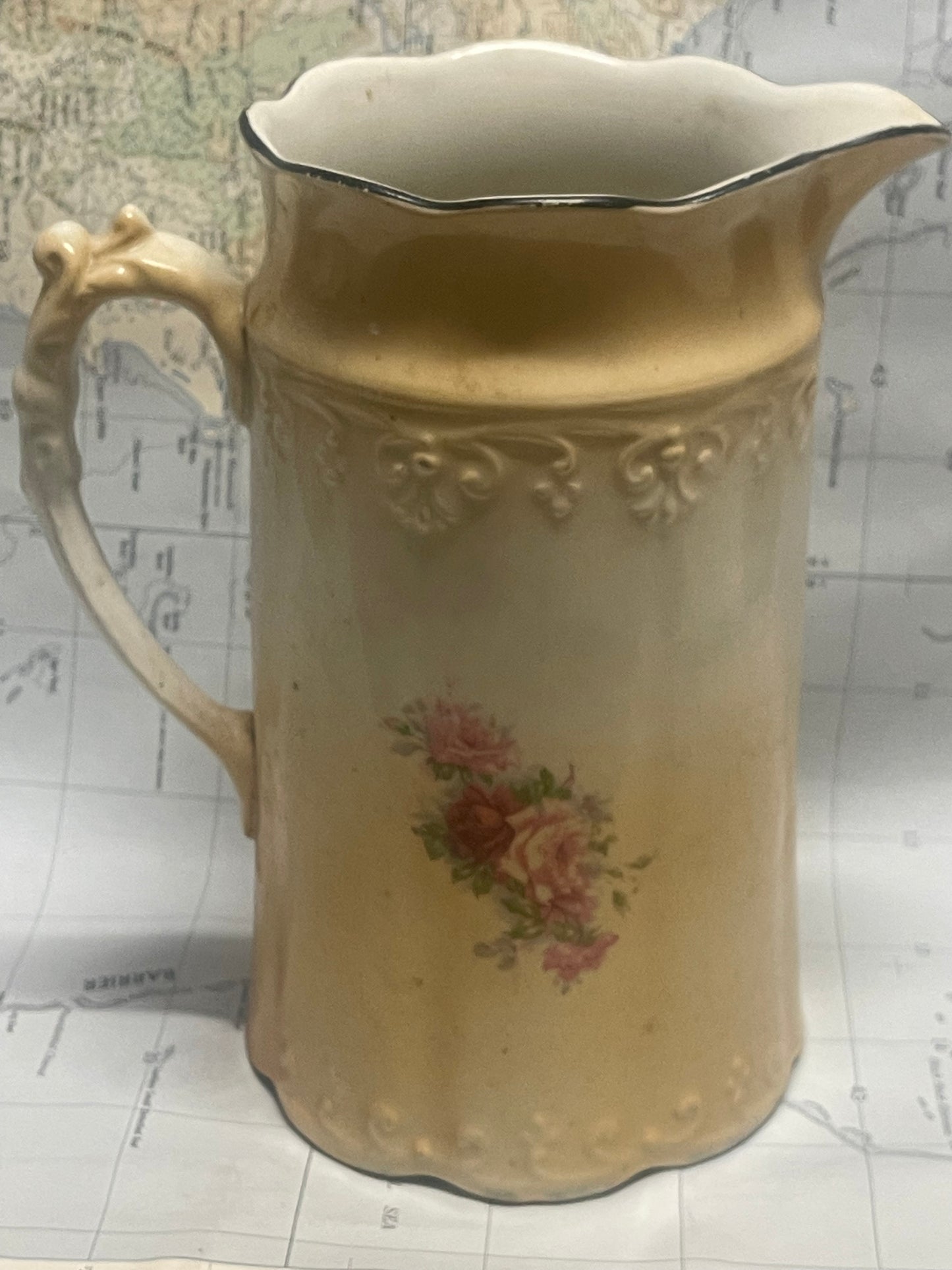 English Pastoral Ceramic Jug – c. 1900–1920