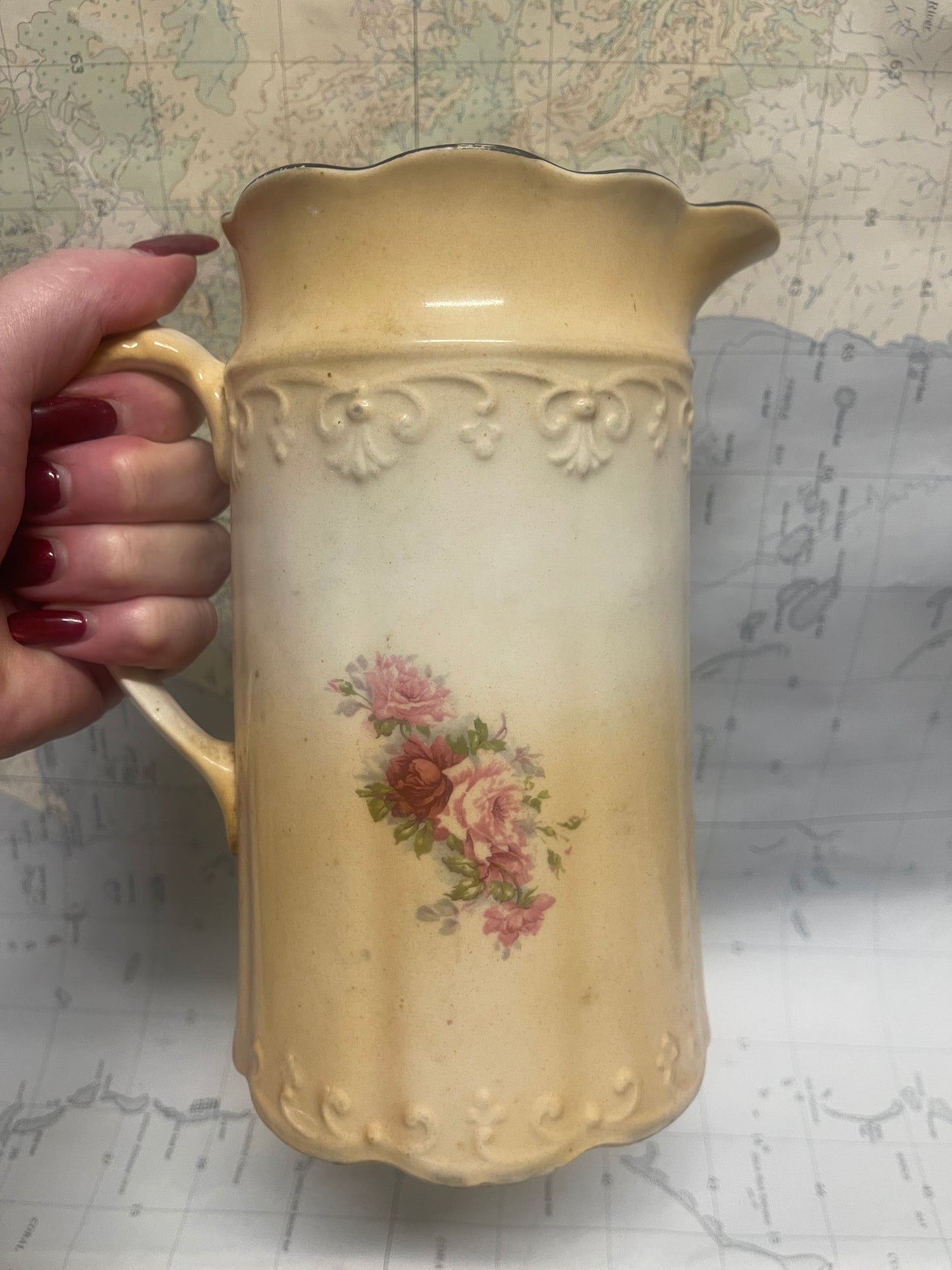 English Pastoral Ceramic Jug – c. 1900–1920