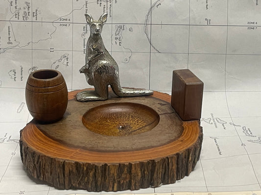 Vintage Australian Kangaroo Desk Tidy / Ashtray – c. mid-20th century