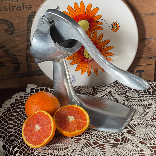 Vintage “Standard” Cast Aluminium Juicer – Made in West Germany