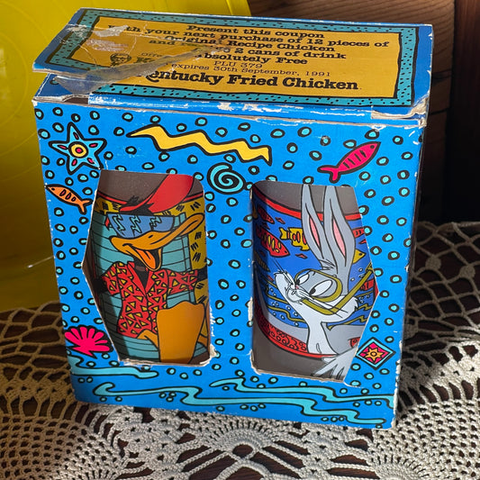 1990s KFC x Warner Bros “Beach Party” Glass Set – Bugs Bunny & Daffy Duck (Boxed)