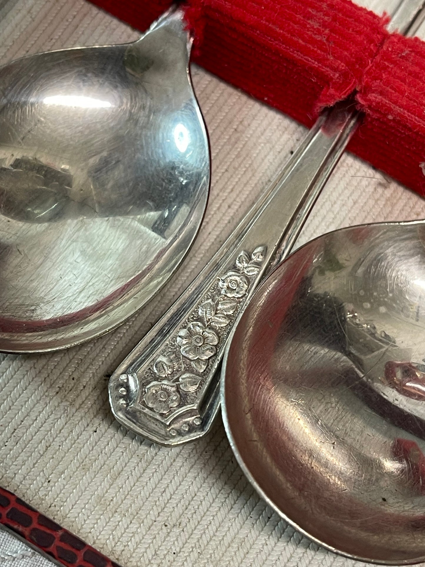 Walker & Hall “Silveride” Silver Plate Spoon Set in Presentation Box (c.1920s)