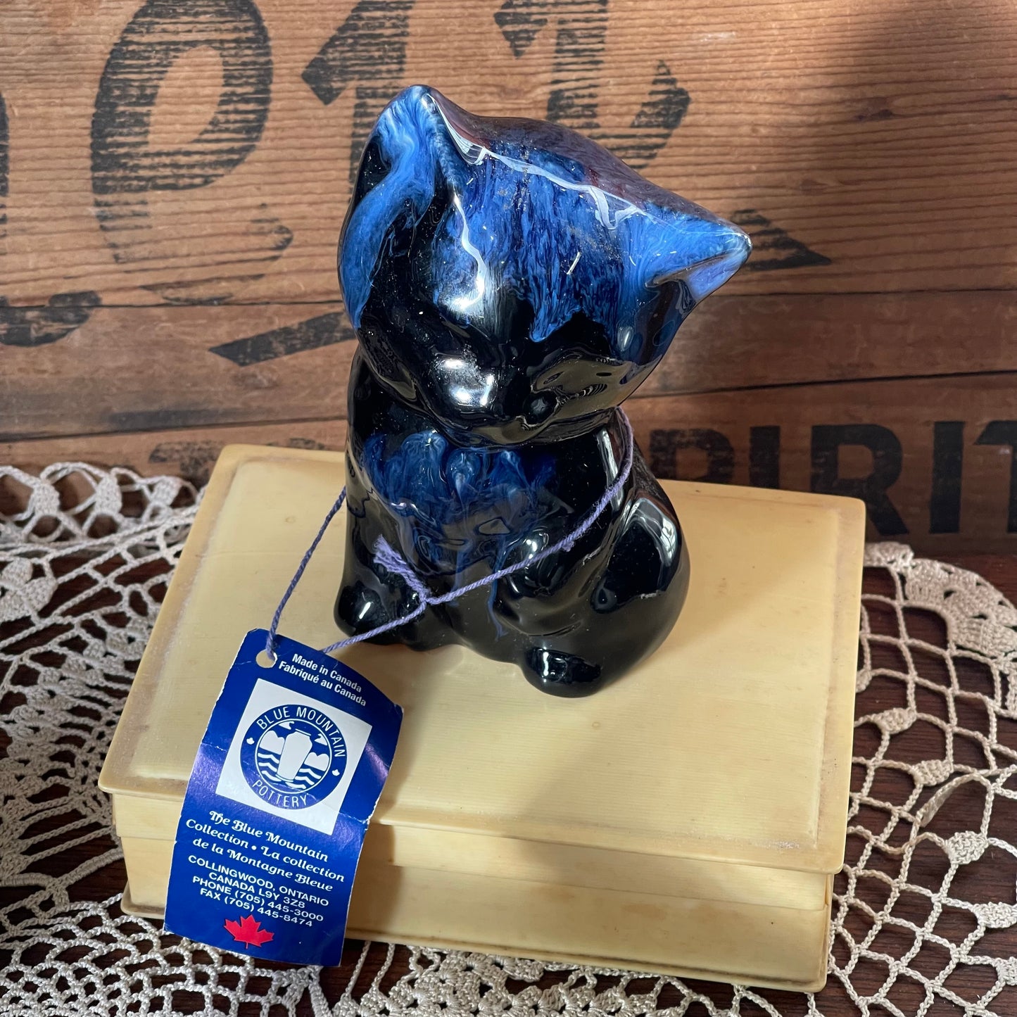 Blue Mountain Pottery Cat – Original Tag – Canada