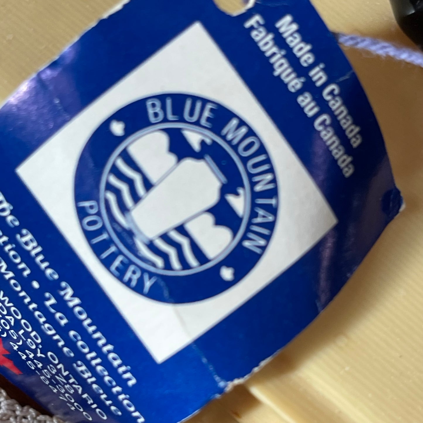 Blue Mountain Pottery Cat – Original Tag – Canada