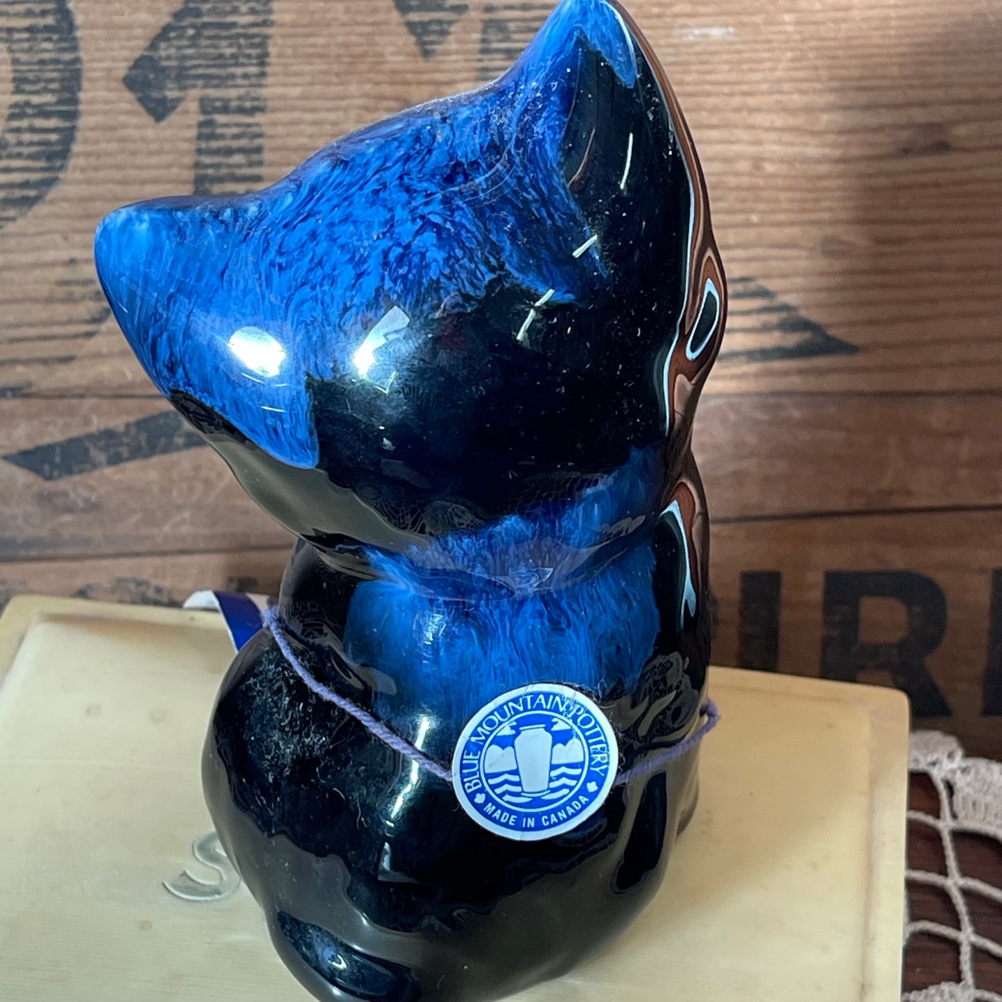 Blue Mountain Pottery Cat – Original Tag – Canada