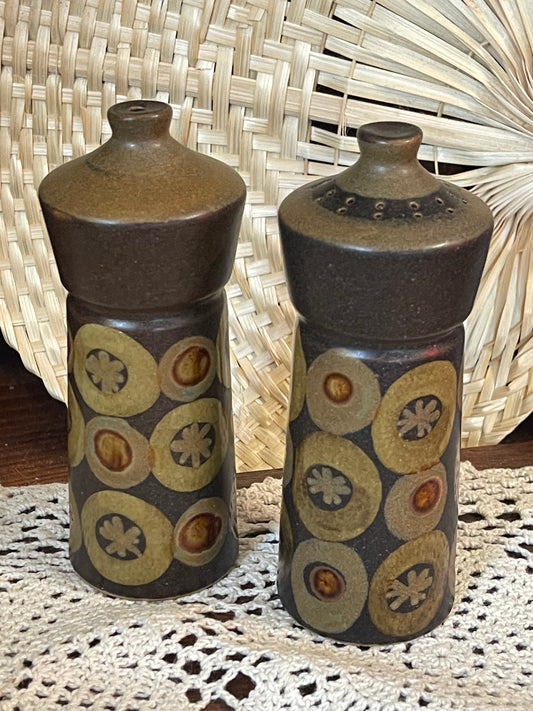 Vintage Denby Arabesque Salt & Pepper Shakers – Gill Pemberton – Made in England