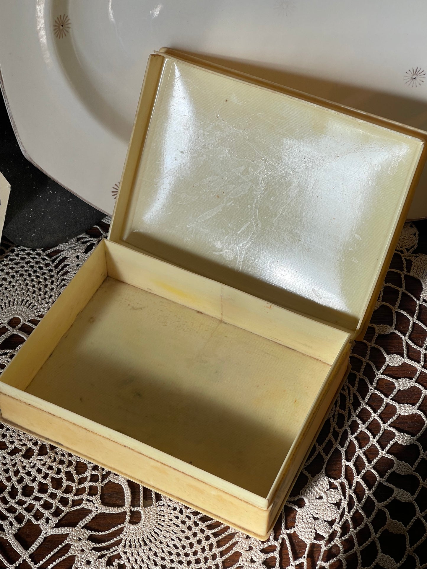 c.1930s Xylonite SMOKES Box – Celluloid / Early Plastic Cigarette Case