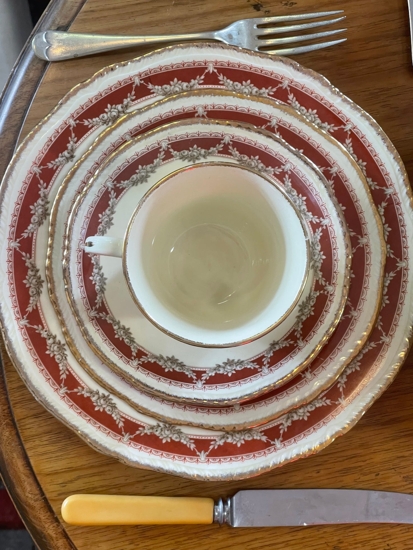 Ridgway Romantic Rose Garland Dinner Setting for Four (c.1950)