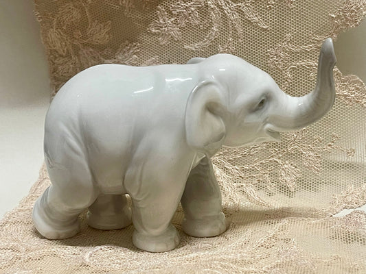 Lladró Porcelain Elephant Figurine – Trunk Up – 13cm
