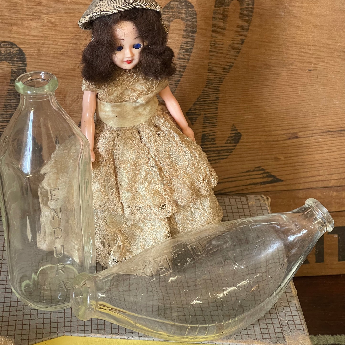 1950s Hard Plastic Lace Dress Doll – Cone Hat – 20cm – Mid-Century Bridal / Debutante Style