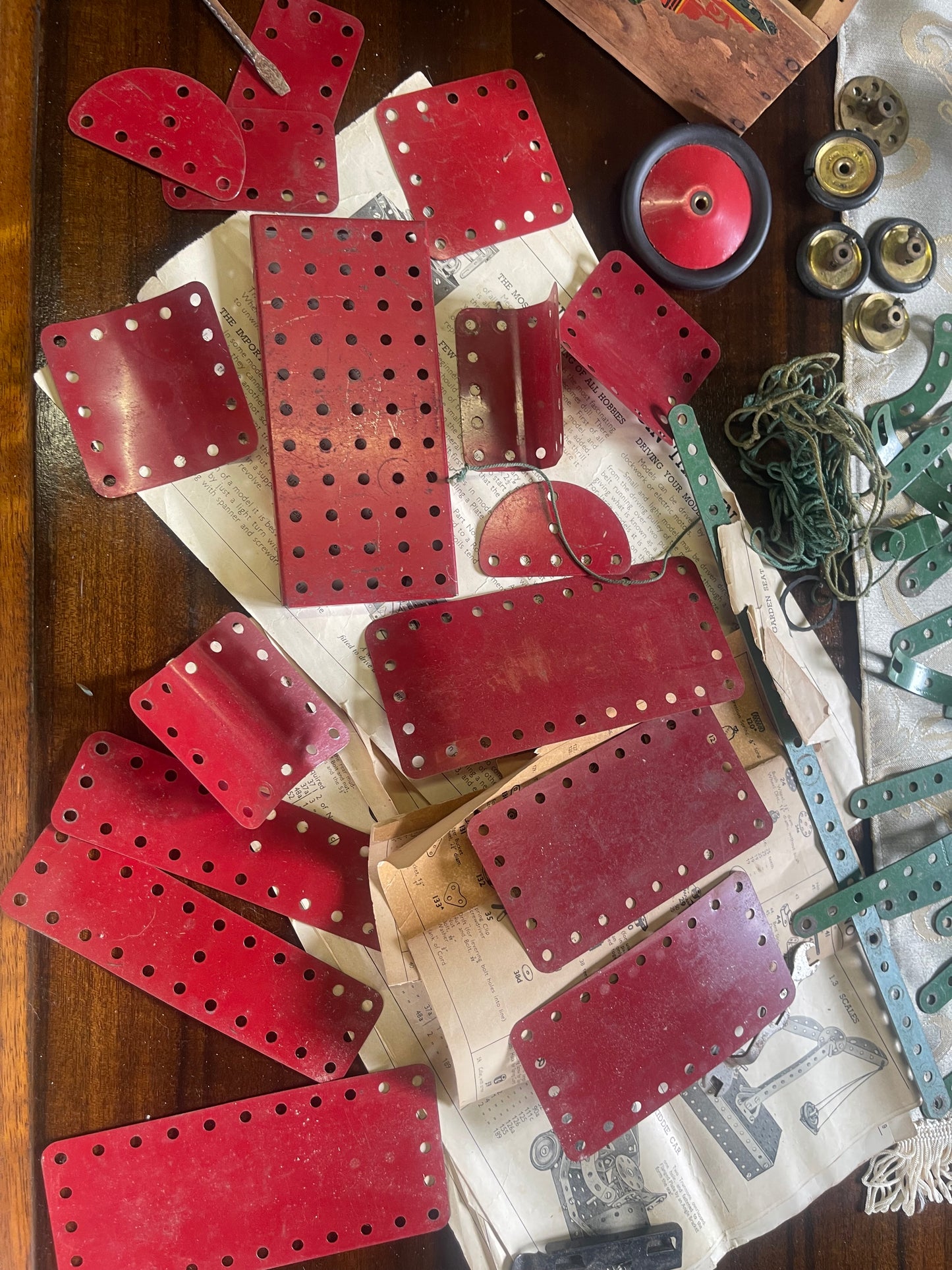 Pre-War Meccano Outfit in Original Timber Box (c.1920s–1930s)