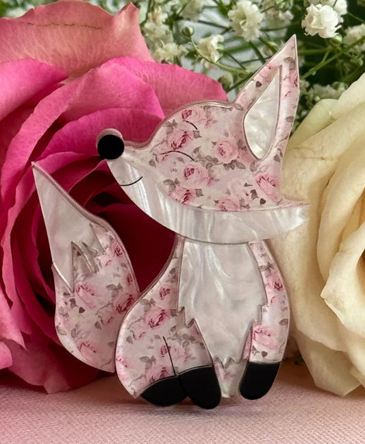 Rose the Fox Brooch by Wintersheart Whimsy